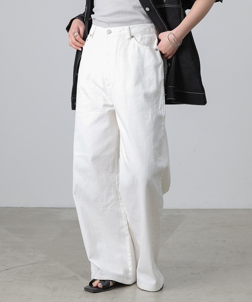 COLONY 2139（コロニートゥーワンスリーナイン）の「5ポケットツイルワイドパンツ（デニムパンツ・レディース・ホワイト・SMALL/MEDIUM）」の5枚目の写真