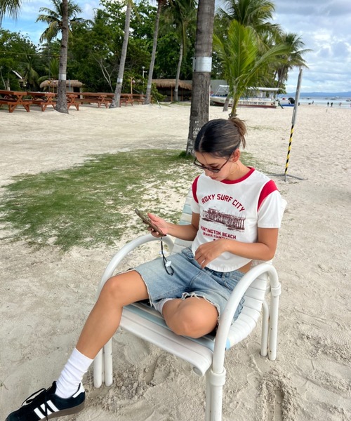 ROXY（ロキシー）の「【ZOZO限定アイテム】ROXY SURF CITY TEE/ロキシーショート丈半袖リンガーTシャツ（Tシャツ/カットソー・レディース・ブラウン/ホワイト/ブルー・MEDIUM/LARGE）」の15枚目の写真