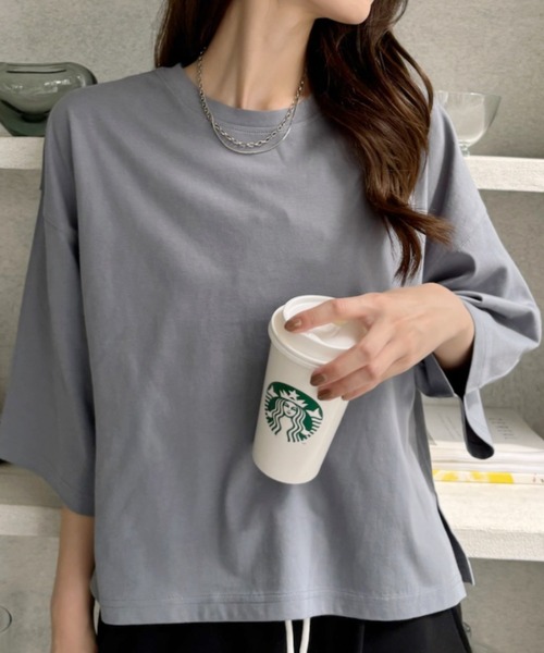 TREOVER(トレオーバー)の「【夏までさらっと】ワイドシルエット ショート丈Tシャツ(Tシャツ/カットソー・レディース・オフホワイト/ブルー/ピンク/チャコール/ネイビー/レッド/ライトピンク/ホワイト×ブラック/ベージュ/ブラック×ホワイト・FREE)」の20枚目の写真