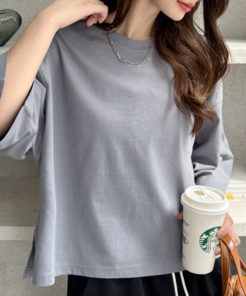 TREOVER(トレオーバー)の「【夏までさらっと】ワイドシルエット ショート丈Tシャツ(Tシャツ/カットソー・レディース・オフホワイト/ブルー/ピンク/チャコール/ネイビー/レッド/ライトピンク/ホワイト×ブラック/ベージュ/ブラック×ホワイト・FREE)」の21枚目の写真