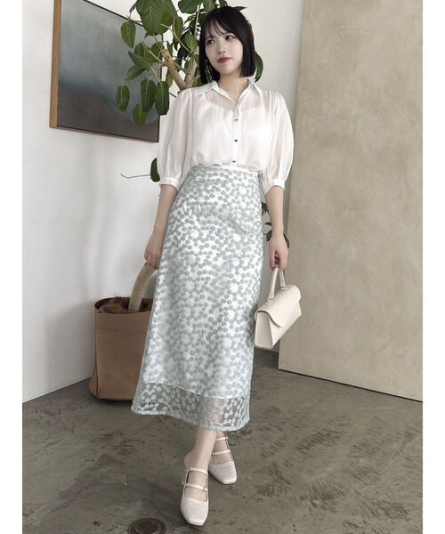 dazzlin（ダズリン）の「【藤井サチコラボ】マーガレットフラワータイトスカート（スカート・レディース・レッド/オフホワイト/ブルー・SMALL/MEDIUM）」の16枚目の写真