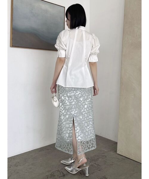 dazzlin（ダズリン）の「【藤井サチコラボ】マーガレットフラワータイトスカート（スカート・レディース・レッド/オフホワイト/ブルー・SMALL/MEDIUM）」の7枚目の写真