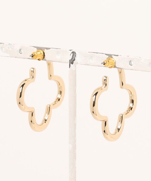 big metal london(ビッグメタルロンドン)の「【金属アレルギー対応】フラワーシェイプピアス カルメン CARMEN FLORAL SHAPE METAL(ピアス(両耳用)・レディース・シルバー/ゴールド・FREE)」の3枚目の写真