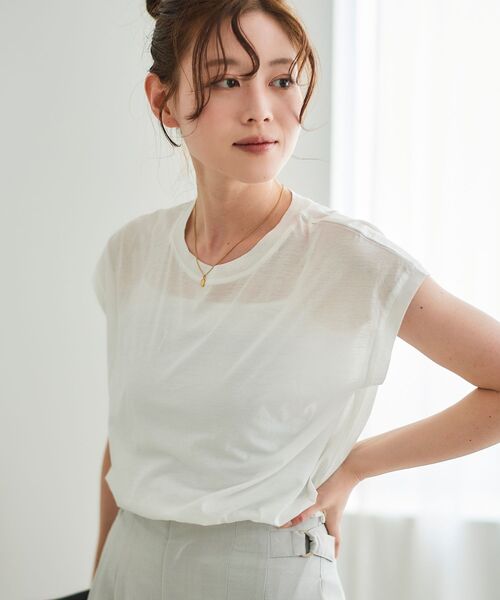 le.coeur blanc(ルクールブラン)の「シアーフレンチTEE(Tシャツ/カットソー・レディース・ブラック/オフホワイト/ダークグレー・38)」の11枚目の写真