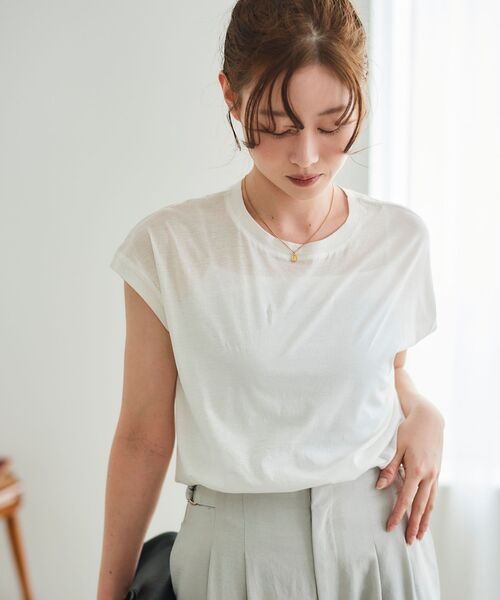 le.coeur blanc(ルクールブラン)の「シアーフレンチTEE(Tシャツ/カットソー・レディース・ブラック/オフホワイト/ダークグレー・38)」の12枚目の写真
