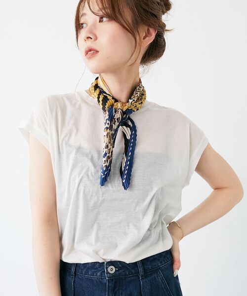 le.coeur blanc(ルクールブラン)の「シアーフレンチTEE(Tシャツ/カットソー・レディース・ブラック/オフホワイト/ダークグレー・38)」の16枚目の写真