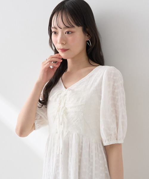 花柄刺繍フレアワンピース（ワンピース）｜earth music&ecology