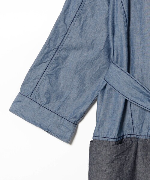 fennica（フェニカ）の「homspun / ライトオンス シャンブレー 比翼配色7分袖 ワンピース（ワンピース・レディース・ブルー/ネイビー・MEDIUM）」の5枚目の写真