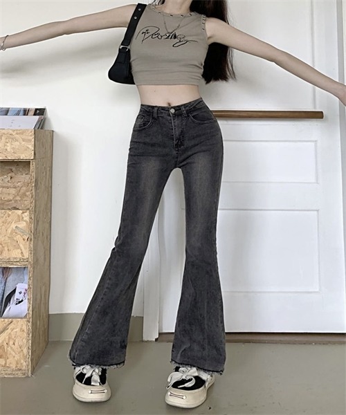Dream garden(ドリームガーデン)の「裾フリンジストレッチ フレアデニムパンツ(デニムパンツ・レディース・ブルー/ブラック・L/XL/2XL/S/M)」の4枚目の写真