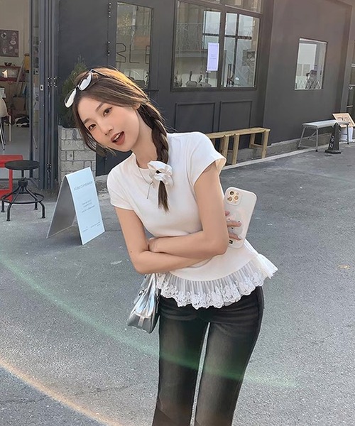 shopnikoniko(ショップニコニコ)の「Tシャツ ヘムレース レイヤード風 スリムTシャツ 裾レース(Tシャツ/カットソー・レディース・ホワイト・フリー)」の8枚目の写真