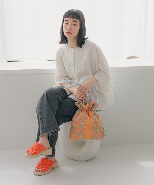 niko and...（ニコアンド）の「COMFORTリネンワイドブラウス（シャツ/ブラウス・レディース・オレンジ/ブラック/ブルー/オフホワイト・LARGE/MEDIUM）」の6枚目の写真