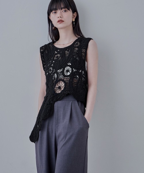 etoll.（エトル）の「アシンメトリースカラップクロシェベスト（ベスト・レディース・ブラック/キナリ・M）」の8枚目の写真