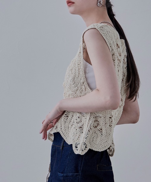 etoll.（エトル）の「アシンメトリースカラップクロシェベスト（ベスト・レディース・ブラック/キナリ・M）」の11枚目の写真