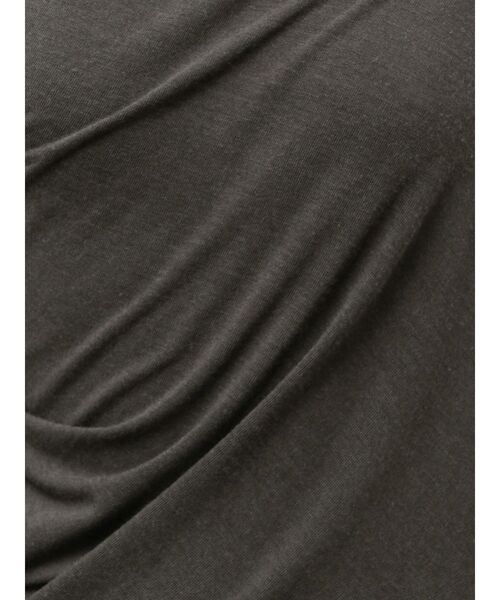 VEQUM(VEQUM)の「【VEQUM】ASYNMMETRY DRAPE TOPS(Tシャツ/カットソー・レディース・ブラック/ホワイト・FREE)」の13枚目の写真