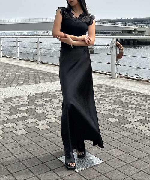 LVEU.(ラブユ.)の「【LVEU.】レース切り替えノースリトップス / トップス カットソー ノースリーブ ノースリ レース リブ Vネック ブラック ホワイト ZOZOTOWN限定(Tシャツ/カットソー・レディース・ホワイト/ブラック・FREE)」の7枚目の写真