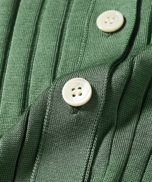 Demi-Luxe BEAMS（デミルクス ビームス）の「【別注】SLOANE / 18ゲージ シルクリブ Vネック カーディガン（カーディガン/ボレロ・レディース・ブラウン/グリーン・1/2）」の20枚目の写真