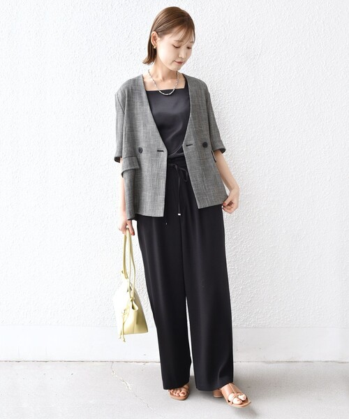 SHIPS(シップス)の「〈手洗い可能〉2WAY サテン × カットソー スクエア タンクトップ(タンクトップ・レディース・ブラック/ホワイト/ベージュ/シルバーグレー・ONE SIZE)」の5枚目の写真