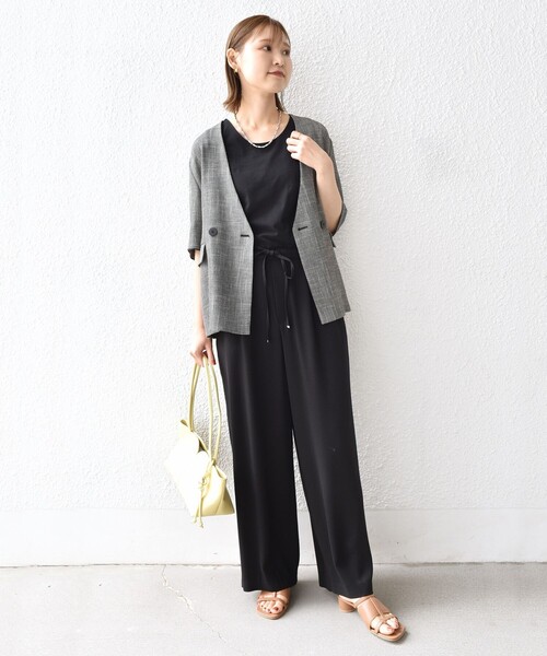 SHIPS(シップス)の「〈手洗い可能〉2WAY サテン × カットソー スクエア タンクトップ(タンクトップ・レディース・ブラック/ホワイト/ベージュ/シルバーグレー・ONE SIZE)」の9枚目の写真