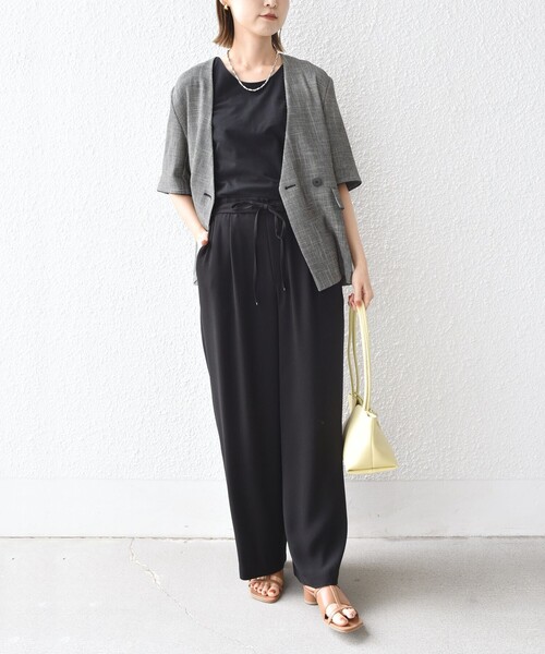 SHIPS(シップス)の「〈手洗い可能〉2WAY サテン × カットソー スクエア タンクトップ(タンクトップ・レディース・ブラック/ホワイト/ベージュ/シルバーグレー・ONE SIZE)」の10枚目の写真