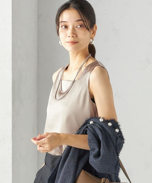 SHIPS(シップス)の「〈手洗い可能〉2WAY サテン × カットソー スクエア タンクトップ(タンクトップ・レディース・ブラック/ホワイト/ベージュ/シルバーグレー・ONE SIZE)」の18枚目の写真