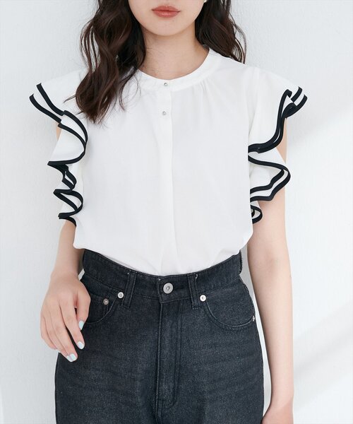 natural couture（ナチュラルクチュール）の「【WEB限定】配色ラッフルスリーブブラウス（シャツ/ブラウス・レディース・アイボリー/ライトベージュ/ブラック/ピンク/ミント・FREE）」の6枚目の写真