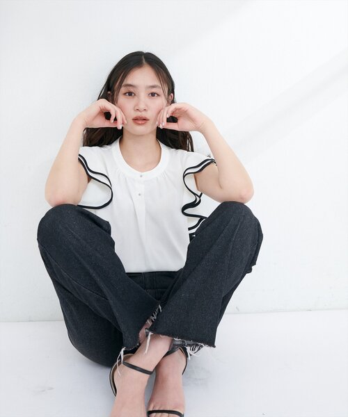 natural couture（ナチュラルクチュール）の「【WEB限定】配色ラッフルスリーブブラウス（シャツ/ブラウス・レディース・アイボリー/ライトベージュ/ブラック/ピンク/ミント・FREE）」の10枚目の写真