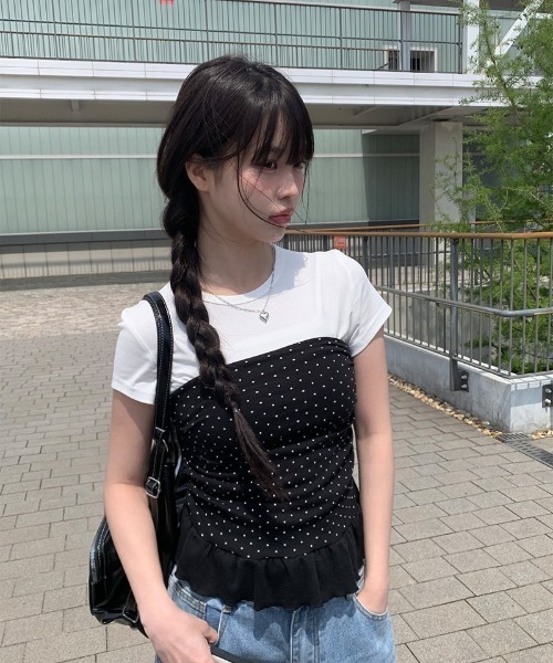 裾フリルサイドシャーリングドットチューブトップ（Tシャツ