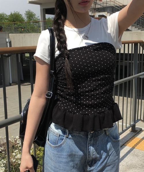 anyonemore(エニワンモア)の「裾フリルサイドシャーリングドットチューブトップ(Tシャツ/カットソー・レディース・チャコール/ブラック/ホワイト・FREE)」の16枚目の写真