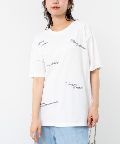 refinedworks(リファインドワークス)の「【refinedworks】ゆるっと可愛い ロゴ刺繍Tシャツ(Tシャツ/カットソー・レディース・ホワイト/チャコールグレー・FREE)」の11枚目の写真
