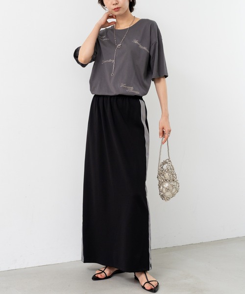 refinedworks(リファインドワークス)の「【refinedworks】ゆるっと可愛い ロゴ刺繍Tシャツ(Tシャツ/カットソー・レディース・ホワイト/チャコールグレー・FREE)」の18枚目の写真