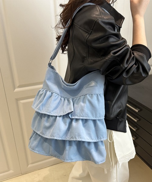 Miniministore（ミニミニストア）の「フリルショルダーバッグ ティアードバッグ（トートバッグ・レディース・ベージュ/ダークグレー/ブルー/ブラック/ベビーピンク・FREE）」の4枚目の写真