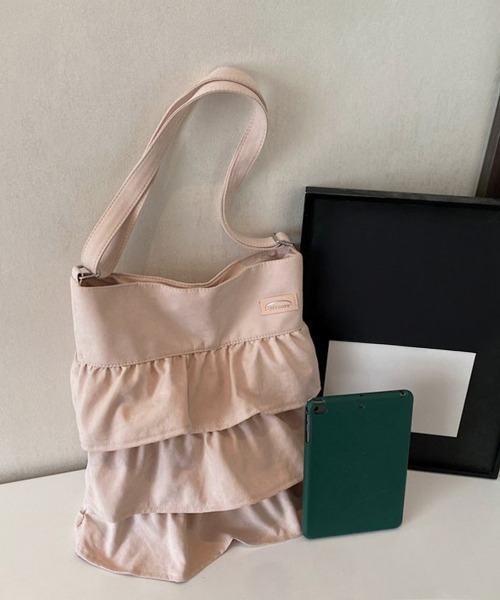 Miniministore（ミニミニストア）の「フリルショルダーバッグ ティアードバッグ（トートバッグ・レディース・ベージュ/ダークグレー/ブルー/ブラック/ベビーピンク・FREE）」の12枚目の写真