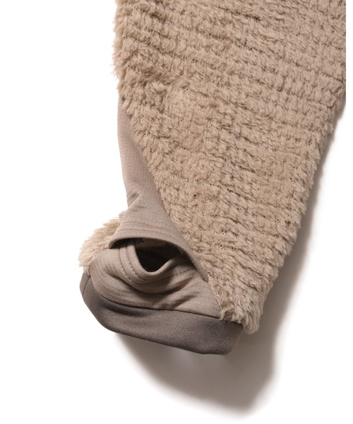 F.C.Real Bristol（エフシーレアルブリストル）の「HIGH LOFT FLEECE TOP（Tシャツ/カットソー・メンズ・ベージュ/ブラック・X-LARGE/LARGE/MEDIUM/SMALL/XX-LARGE）」の8枚目の写真