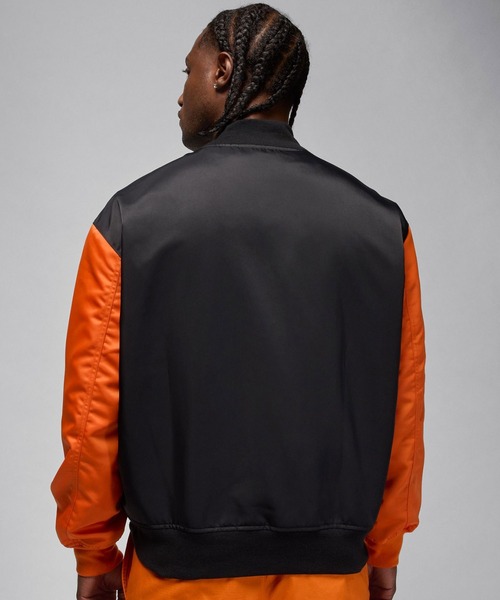 JORDAN BRAND（ジョーダンブランド）の「JORDAN BRAND M J BRK CLGTE VRSTY JKT / ジョーダン ブランド ジョーダン BRK CLGTE バーシティ ジャケット / NIKE【SP】（その他アウター・メンズ・ブラック×ブルー/ブラック系その他・S/M/L/XL/XXL）」の19枚目の写真