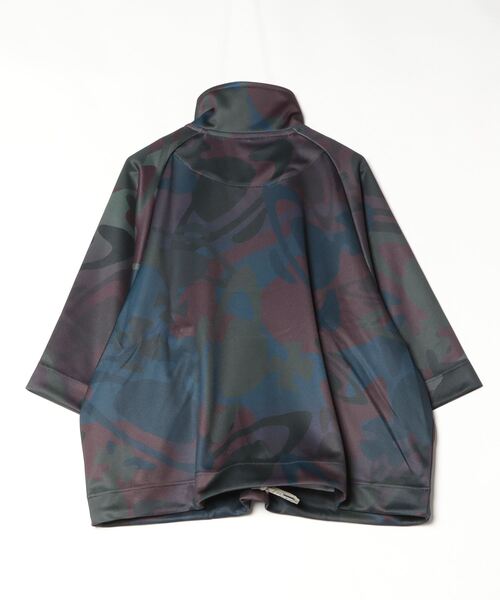 Vivienne Westwood MAN（ヴィヴィアンウエストウッドマン）の「CAMO ORB FREEDOM SLEEVE HALF ZIP（スウェット・メンズ・グリーン系その他2・FREE）」の2枚目の写真
