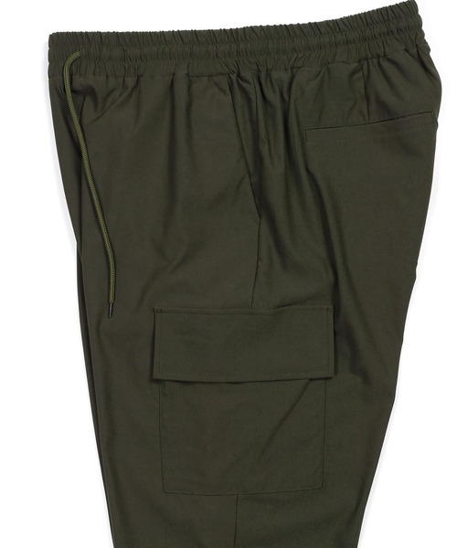 The DUFFER of ST.GEORGE（ザダファーオブセントジョージ）の「LIGHT PONTE CROPPED CARGO PANTS：ライトポンチ ジャージ素材 クロップド カーゴパンツ（カーゴパンツ・メンズ・カーキ/ホワイト/チャコールグレー/ネイビー・X-LARGE/LARGE/MEDIUM/SMALL）」の22枚目の写真