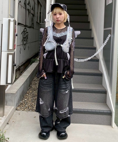 Candy Stripper（キャンディストリッパー）の「MULTI WAY DAMAGE LAYERED DENIM パンツ（デニムパンツ・レディース・ライトインディゴブルー/ブラック・FREE）」の17枚目の写真