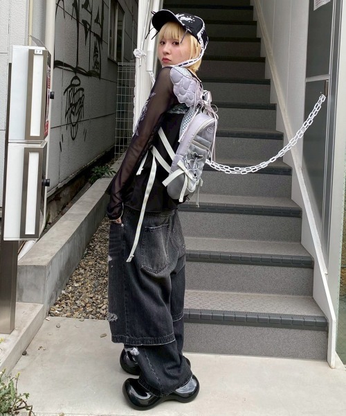 Candy Stripper（キャンディストリッパー）の「MULTI WAY DAMAGE LAYERED DENIM パンツ（デニムパンツ・レディース・ライトインディゴブルー/ブラック・FREE）」の18枚目の写真