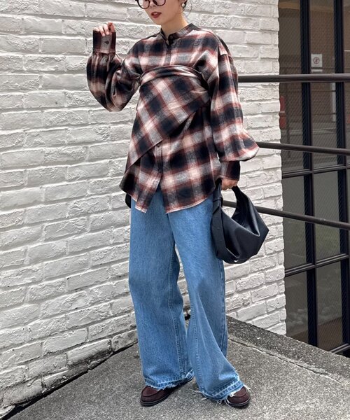 CIAOPANIC TYPY（チャオパニックティピー）の「【アレンジ自由自在】スカーフ付きボリュームスリーブチェックシャツ（シャツ/ブラウス・レディース・ベージュ/ネイビー/ブラウン・ONE SIZE）」の10枚目の写真