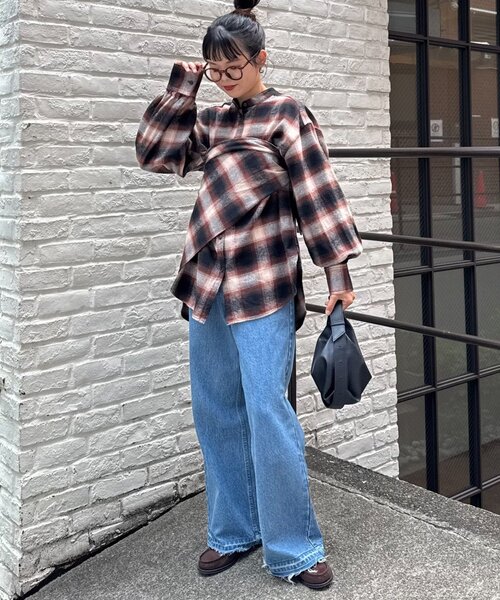 CIAOPANIC TYPY（チャオパニックティピー）の「【アレンジ自由自在】スカーフ付きボリュームスリーブチェックシャツ（シャツ/ブラウス・レディース・ベージュ/ネイビー/ブラウン・ONE SIZE）」の11枚目の写真