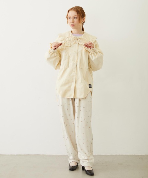 MILKFED.(ミルクフェド)の「BIG COLLAR CORDUROY SHIRT(シャツ/ブラウス・レディース・オフホワイト/ライトブルー/ブラウン・ONE SIZE)」の14枚目の写真