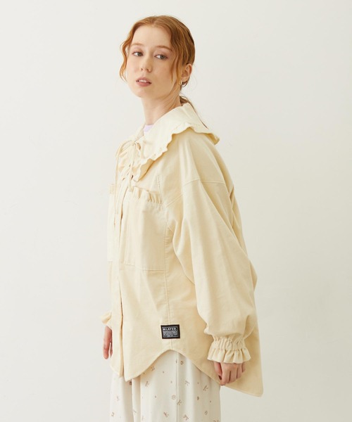 MILKFED.(ミルクフェド)の「BIG COLLAR CORDUROY SHIRT(シャツ/ブラウス・レディース・オフホワイト/ライトブルー/ブラウン・ONE SIZE)」の11枚目の写真