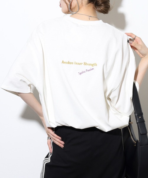 FUNALIVE(ファンアライブ)の「カラーロゴ刺繍オーバーサイズメッセージTシャツ(Tシャツ/カットソー・レディース・グリーン/ブラック/オフホワイト・FREE)」の7枚目の写真