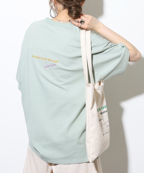 FUNALIVE(ファンアライブ)の「カラーロゴ刺繍オーバーサイズメッセージTシャツ(Tシャツ/カットソー・レディース・グリーン/ブラック/オフホワイト・FREE)」の19枚目の写真