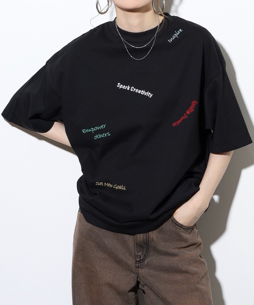 FUNALIVE(ファンアライブ)の「カラーロゴ刺繍オーバーサイズメッセージTシャツ(Tシャツ/カットソー・レディース・グリーン/ブラック/オフホワイト・FREE)」の11枚目の写真
