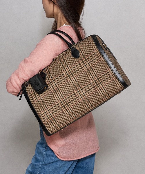 Ungrid（アングリッド）の「【Ungrid/アングリッド】ケースチャーム付 チェックコンビキャリーオントラベルボストンバッグ（スーツケース/キャリーバッグ・レディース・ブラック系その他/キャメル/ダークブラウン/ブラック/ブラウン系その他・FREE）」の18枚目の写真