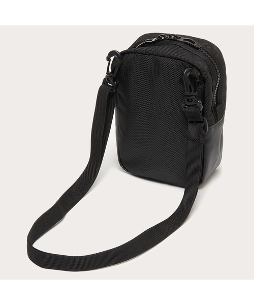 OAKLEY(オークリー)の「最新 オークリー ENHANCE LT POUCH 9.0/ ショルダーバッグ /ポーチ/バッグ/撥水加工/OAKLEY(ショルダーバッグ・メンズ・ブラック/ライトグレー・ONE SIZE)」の3枚目の写真
