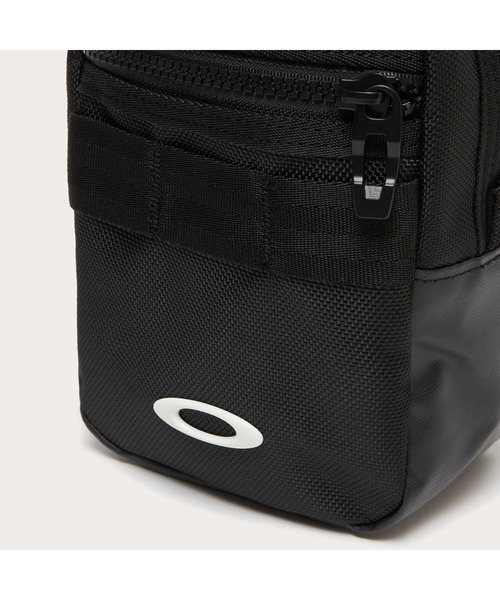 OAKLEY(オークリー)の「最新 オークリー ENHANCE LT POUCH 9.0/ ショルダーバッグ /ポーチ/バッグ/撥水加工/OAKLEY(ショルダーバッグ・メンズ・ブラック/ライトグレー・ONE SIZE)」の5枚目の写真