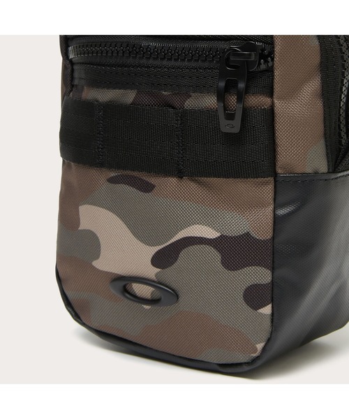 OAKLEY(オークリー)の「最新 オークリー ENHANCE LT POUCH 9.0/ ショルダーバッグ /ポーチ/バッグ/撥水加工/OAKLEY(ショルダーバッグ・メンズ・ブラック/ライトグレー・ONE SIZE)」の13枚目の写真