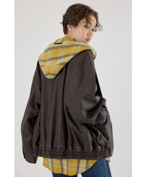 RODEO CROWNS WIDE BOWL(ロデオクラウンズワイドボウル)の「ヴィンテージフェイクレザーブルゾン(ブルゾン・レディース・ブラック/ダークグリーン/ブラウン・LARGE/MEDIUM)」の5枚目の写真